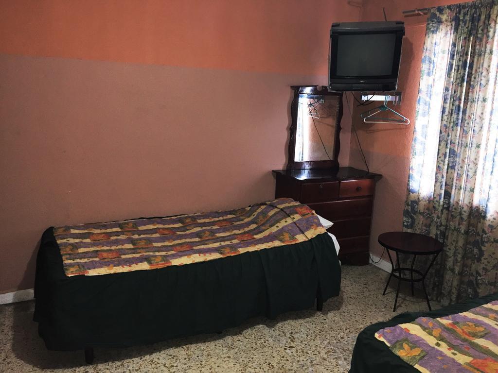 סן פדרו סולה Hotel Guest House Inn מראה חיצוני תמונה