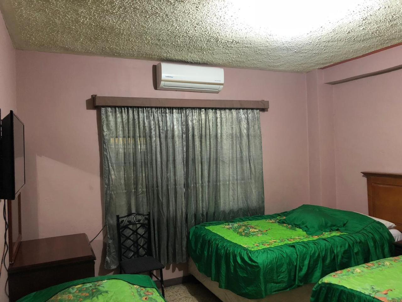 סן פדרו סולה Hotel Guest House Inn מראה חיצוני תמונה