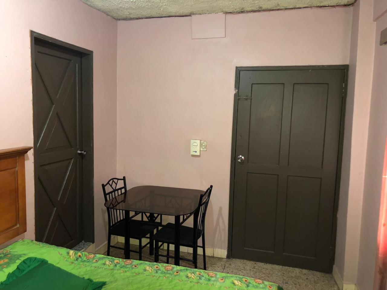 סן פדרו סולה Hotel Guest House Inn מראה חיצוני תמונה